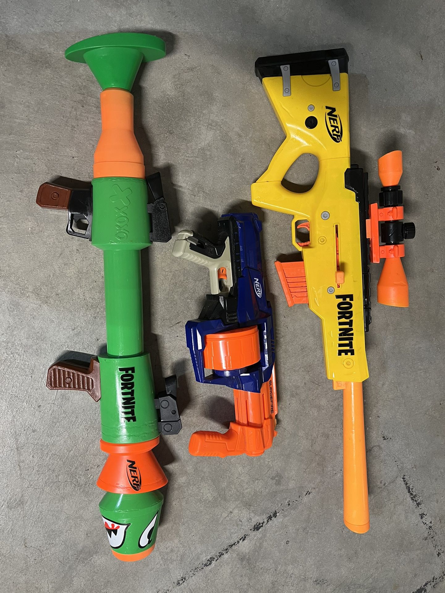 Nerf/ Fortnite Toy Guns)