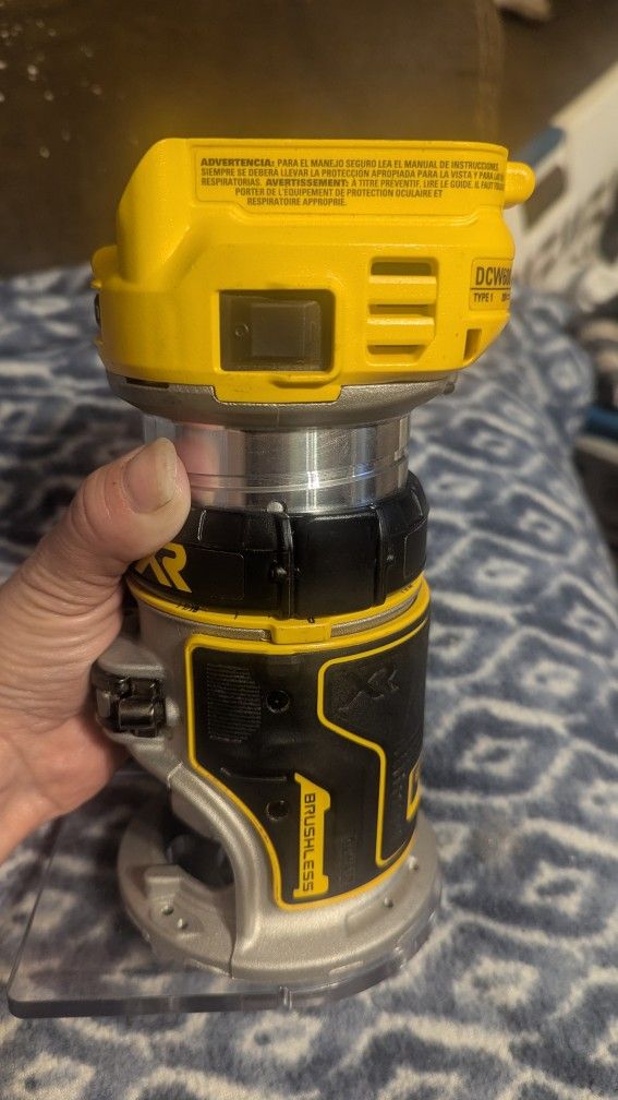 DeWalt Compact Router