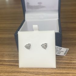 Diamond Earrings 1/10 Carat