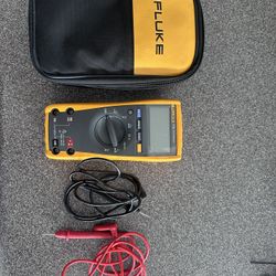 Fluke  77IV Multimeter 
