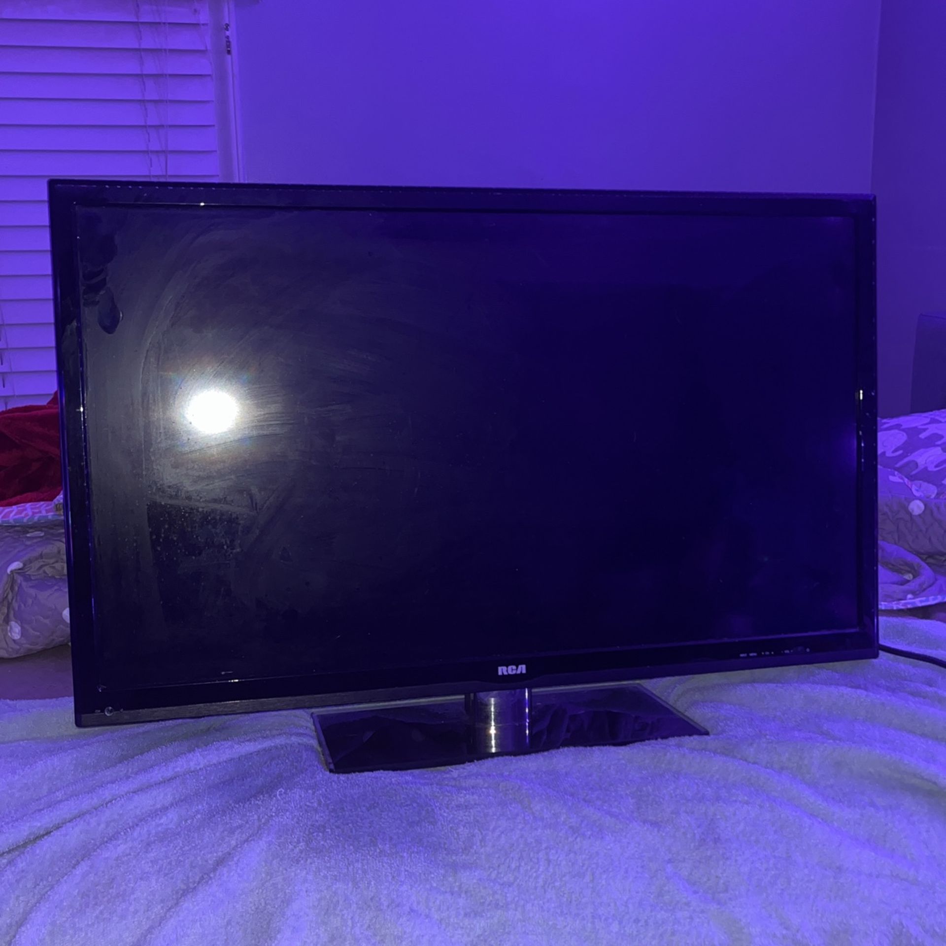 32” LED LCD HDTV