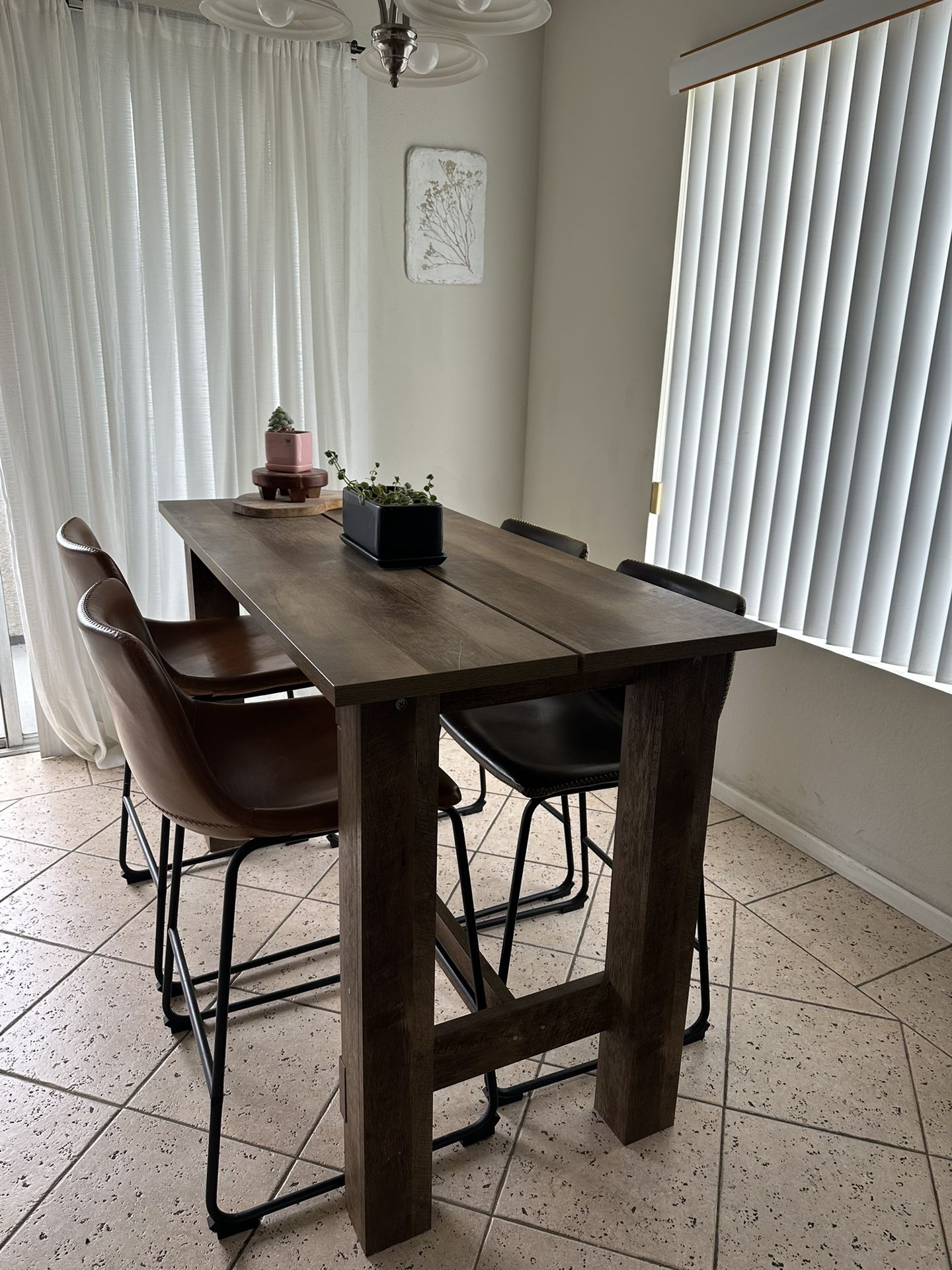 Kitchen Table & 4 Chairs