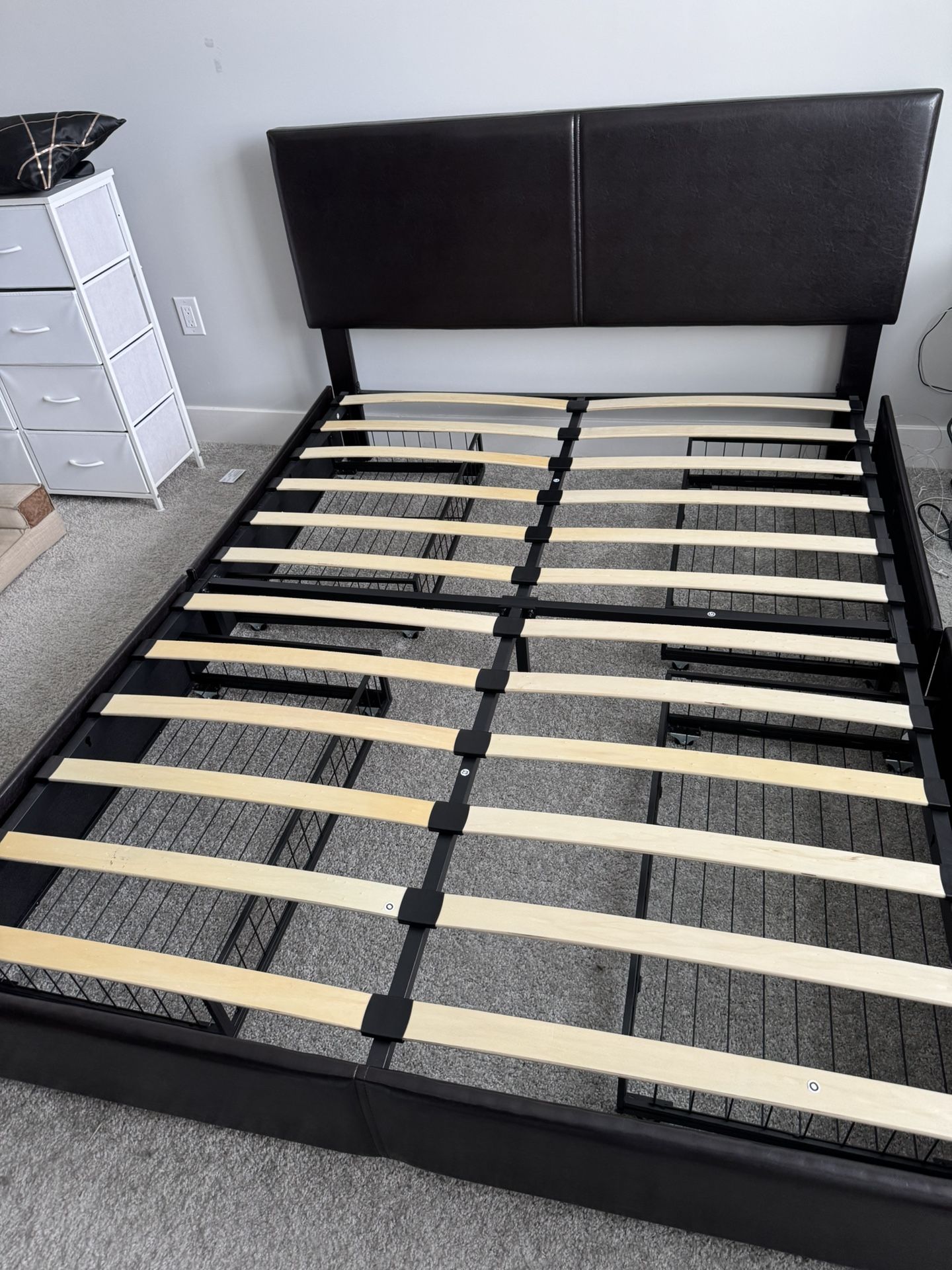 Queen bed And mattress New