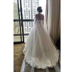 Wedding Dress. SIZE 4