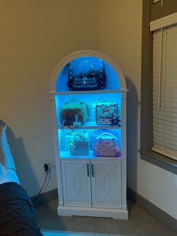 WHITE LED BOOKSHELF NEEDS TO BE SOLD TODAY! CASH ONLY!