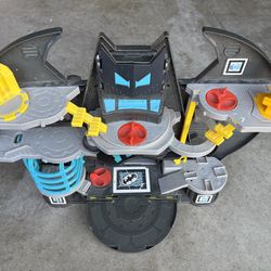 Fisher-Price Imaginext Super friends Batcave