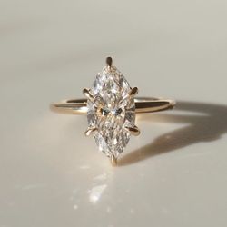 Marquise Engagement Ring 