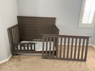 Baby Crib with Mattress