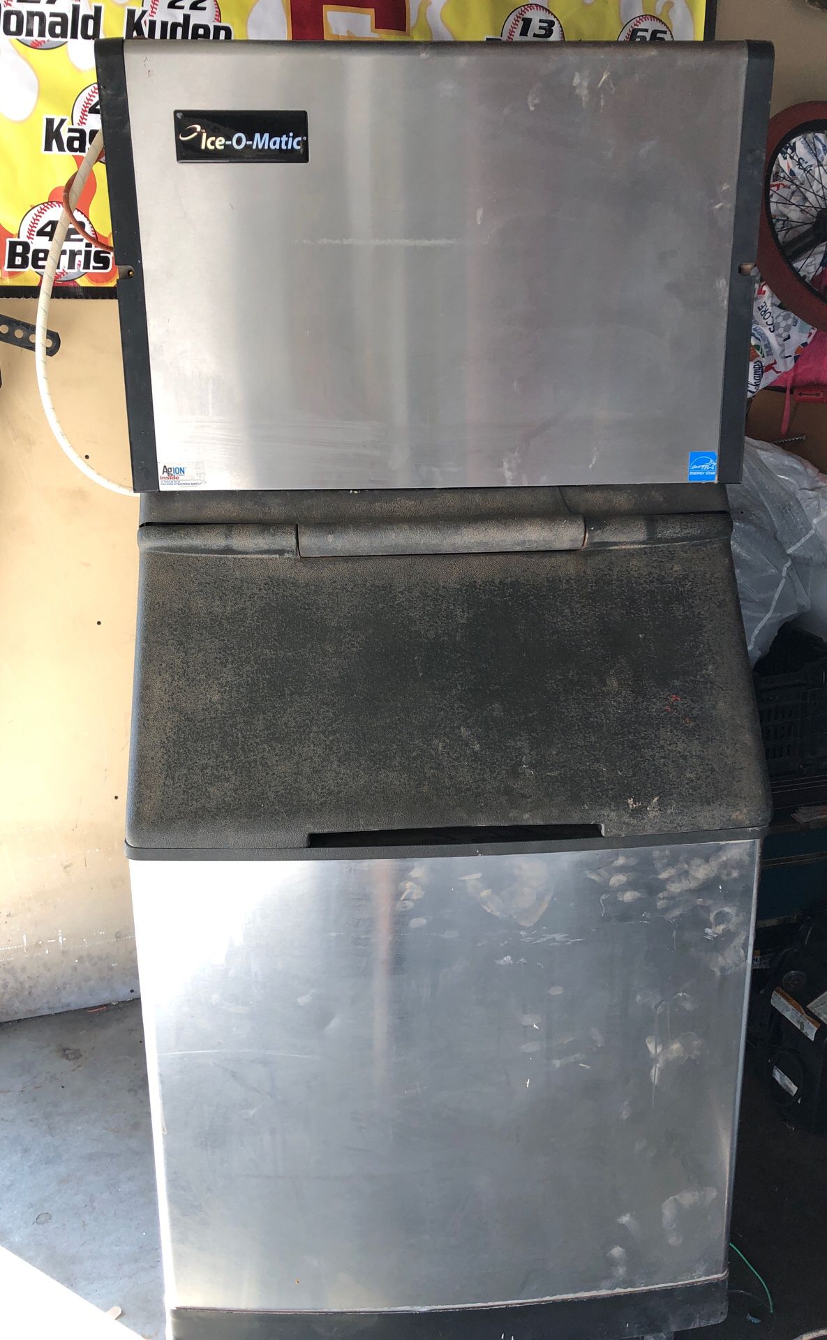 Commercial or private ICE machine