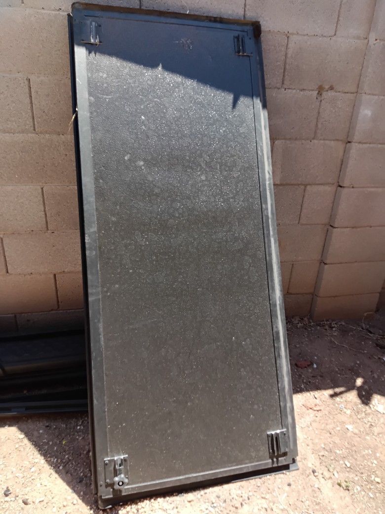 Folding (or Trifold) Cover & Hardware 