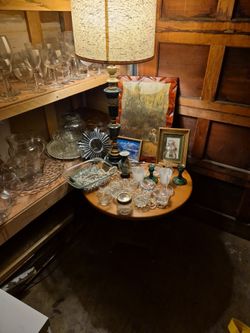 Nice Mini  Table With  Antique Lamp