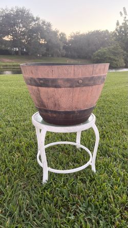 le: Large Rustic Whiskey Barrel Style Planter – 23”