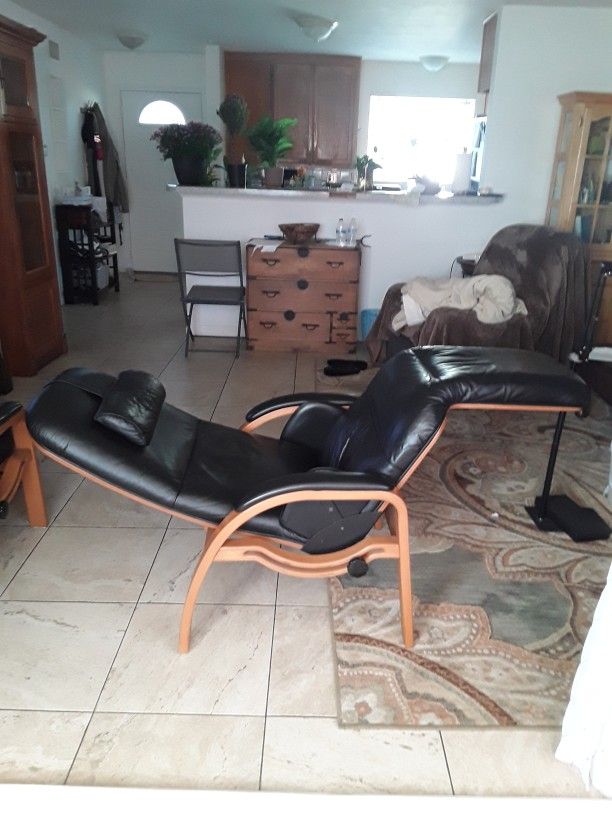 Nepsco Backsaver Zero Gravity Recliner
