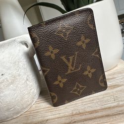 Louis Vuitton Men’s Wallet NEW!!