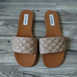 Steve Madden Womens Damaris Faux Leather Quilted Flat Sandals size 7