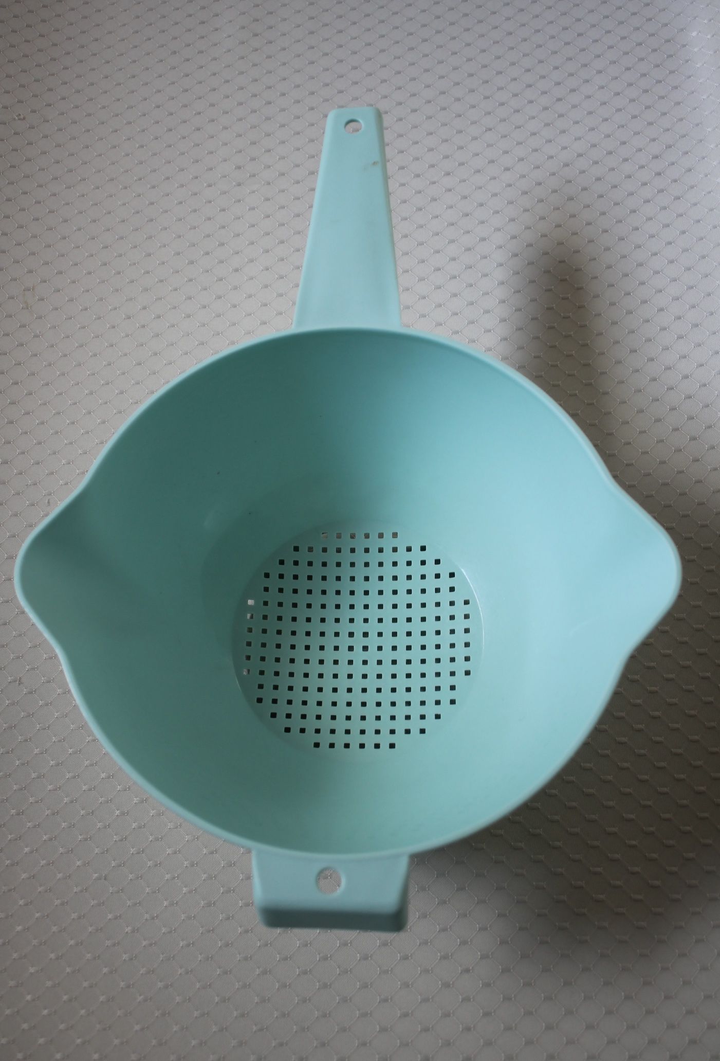 Tupperware Strainer 