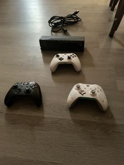 Xbox one controllers  and Kinect Motion Sensor