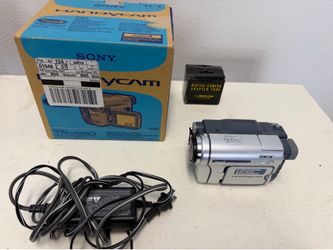 Sony Handycam Digital 8 DCR-TRV260 Camcorder