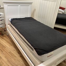 Twin White Panel Bed 