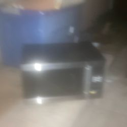 Black And Decker 700 Watts Microwave