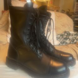 Woman’s Rocky Jump Boot