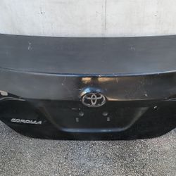 2014-2018 Toyota Corolla Rear Trunk Shell Original 