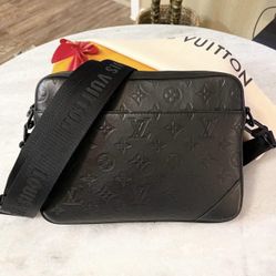 Louis Vuitton Duo Messenger