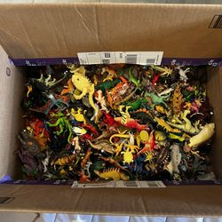 Small Toys ( Dinosaurs, Insects, Sealife, Farm Animals)