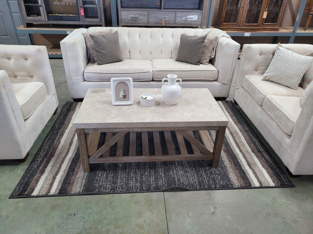 Beautiful 3-piece Sofa Set