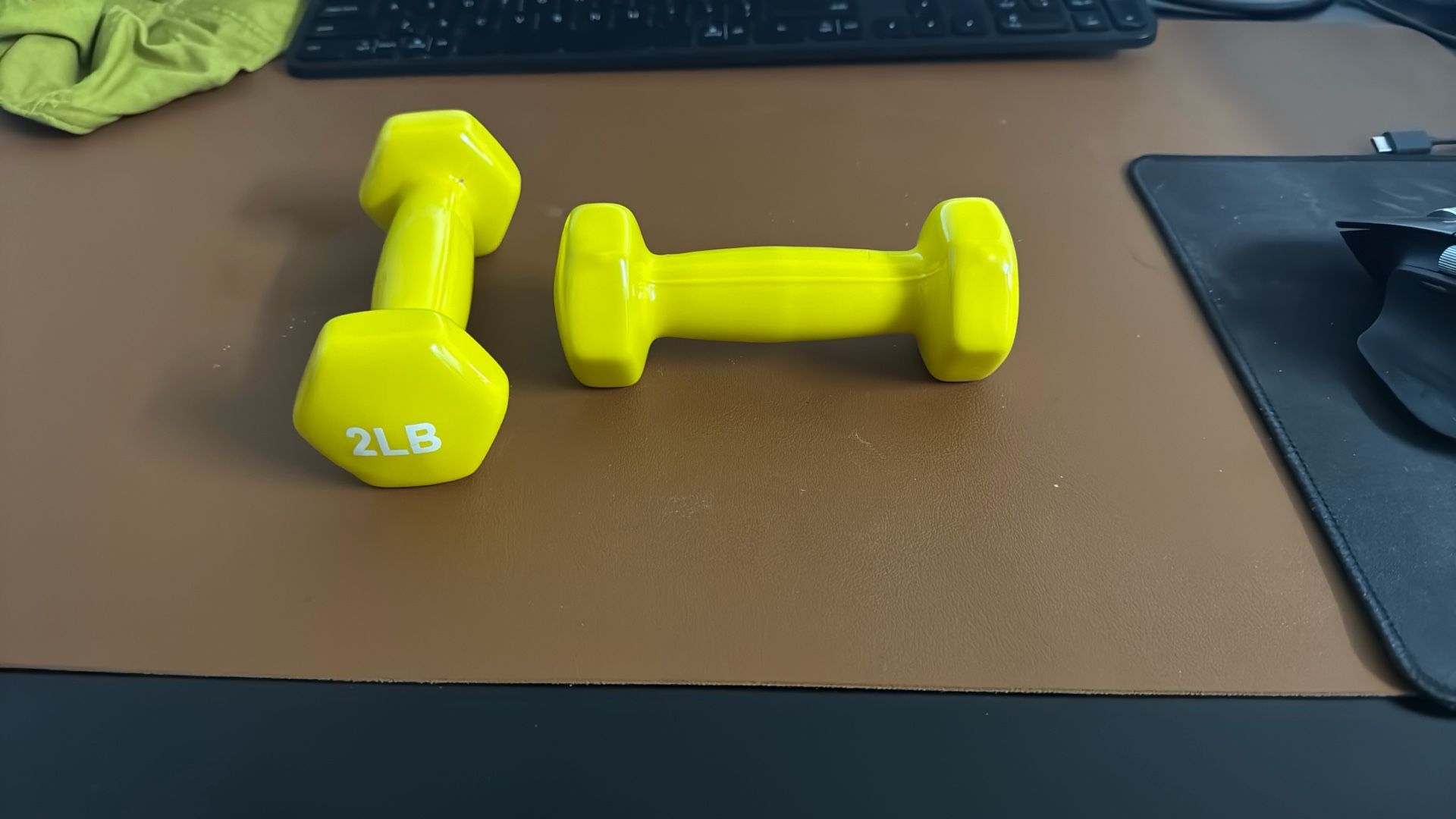 Amazon Basics Vinyl Coated Dumbbell 2 Lb