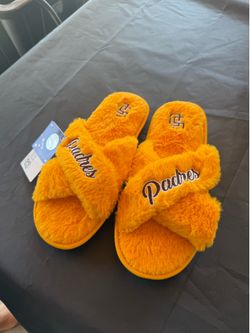 San Diego Padres Womens Script Wordmark Fur Cross Slide