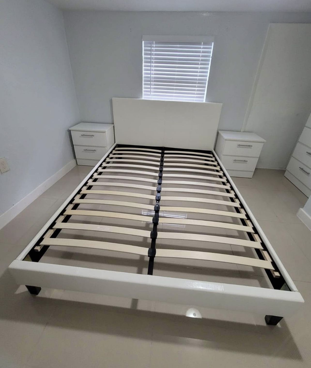 Bedroom Set - Juego De Cuarto