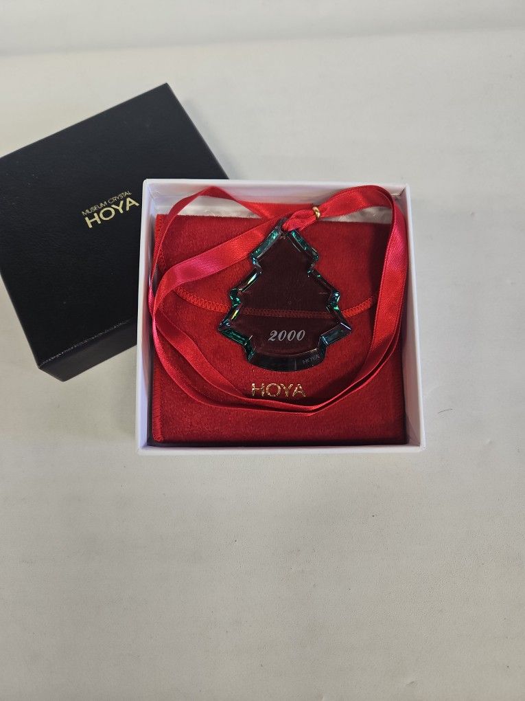 Museum Crystal HOYA Art Glass Green Christmas Tree Ornament I-5400