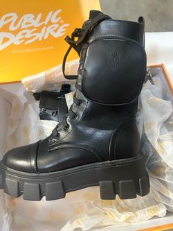 Black women boots size 7