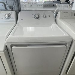 G.E Electric Dryer In Excellent Condition 