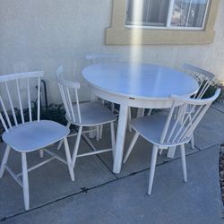 Vintage MCM European Dining Set - 5 Spindle Chairs & Round Table - DIY Project