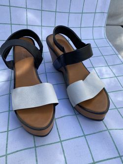 Geniune Leather Platform Sandals Size 9