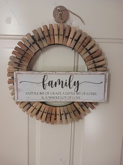 Farmhouse Clothes Pin Wreath 