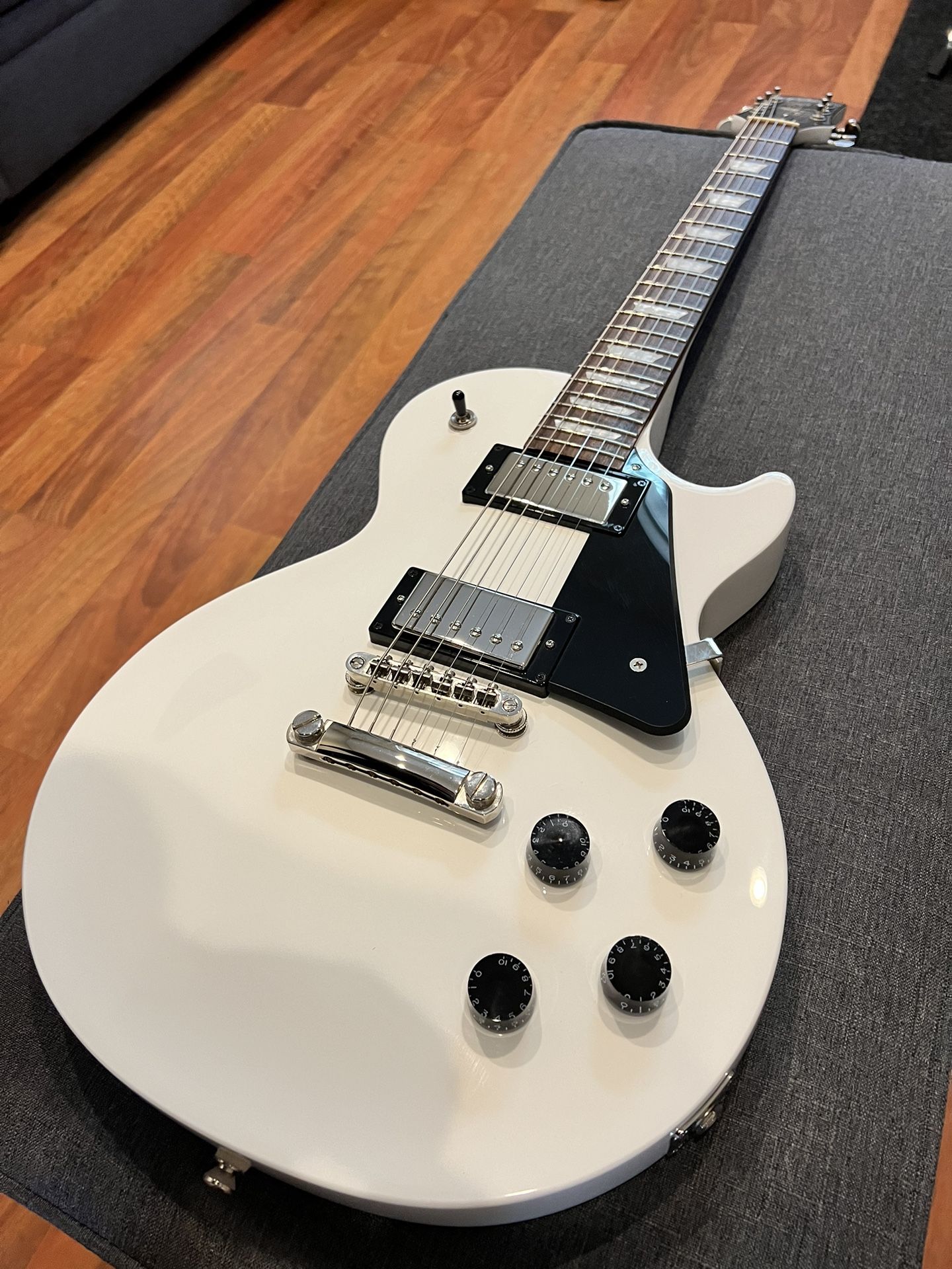 Guitar Epiphone Les Paul Studio . Guitarra Electrica