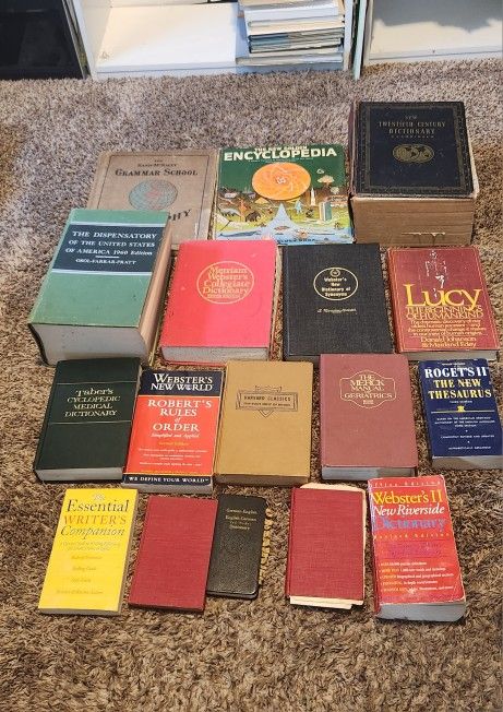 Lot Of 16 Vintage Encyclopedia Thesaurus Dictionary