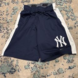 Men’s Nike Dri-Fit Yankees Shorts - Size S