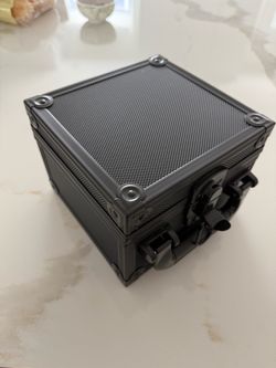 Sports cards case for Raw cards