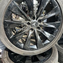Tesla Model X Or Model Y Wheels And Tires