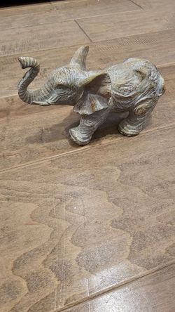 Vintage Hand-Carved Stone Elephant Figurine – Trunk Up (Good Luck Motif)