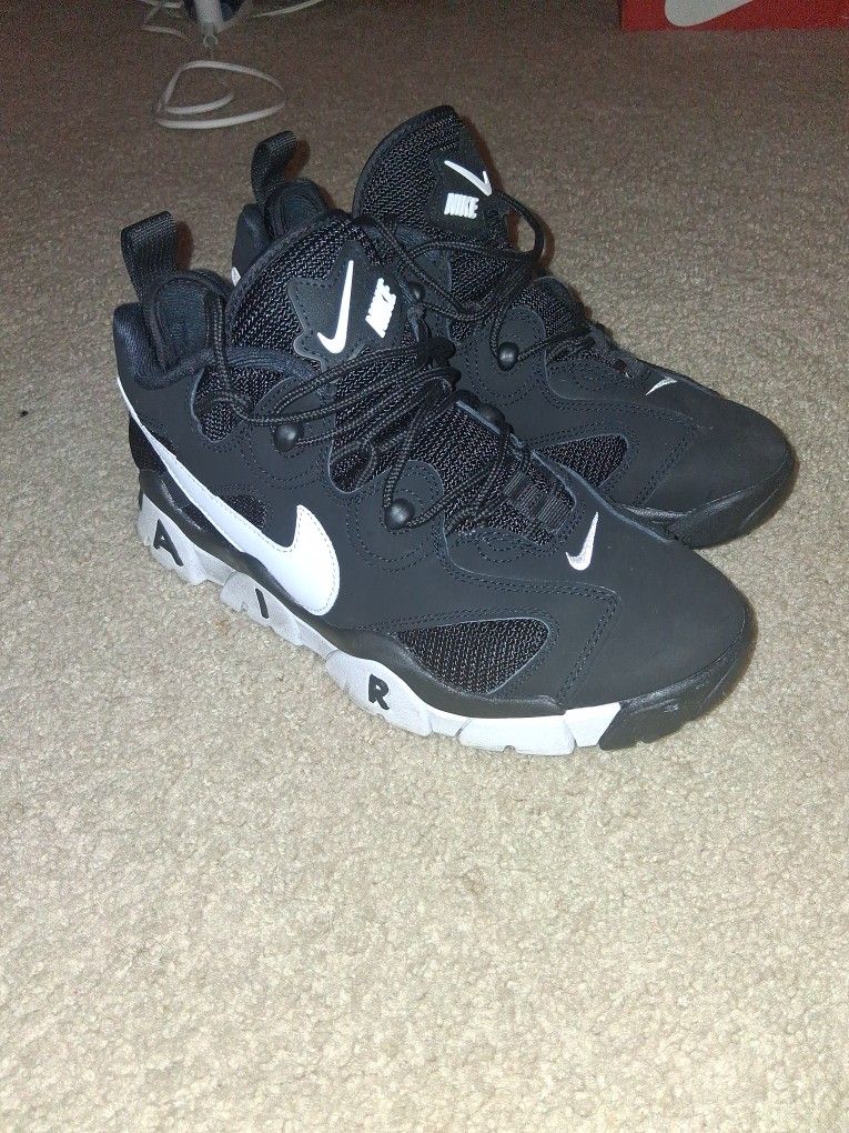 Nike Air Barrage