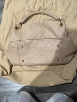 Louis Vuitton Shoulder Bag