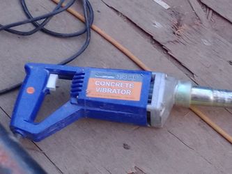 Concrete Vibrator (like new)