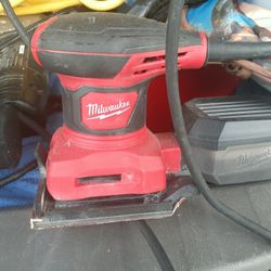 Milwaukee Palm Sander
