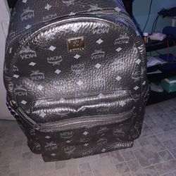 MCM BACKPACK USED OFFER AND CAN TRADE IF GOOD