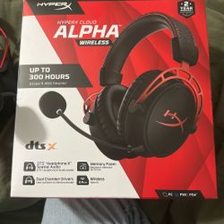 Hyperx Cloud Alpha Wireless Gaming Headset Works For PC and ps4/ps5